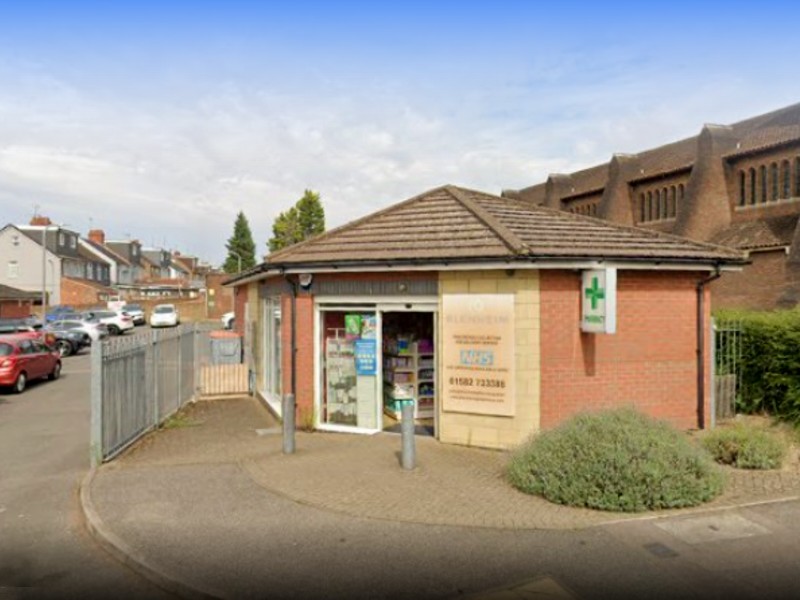 blenheim-pharmacy-luton-800