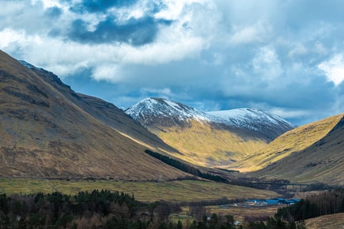 shutterstock_2457445819